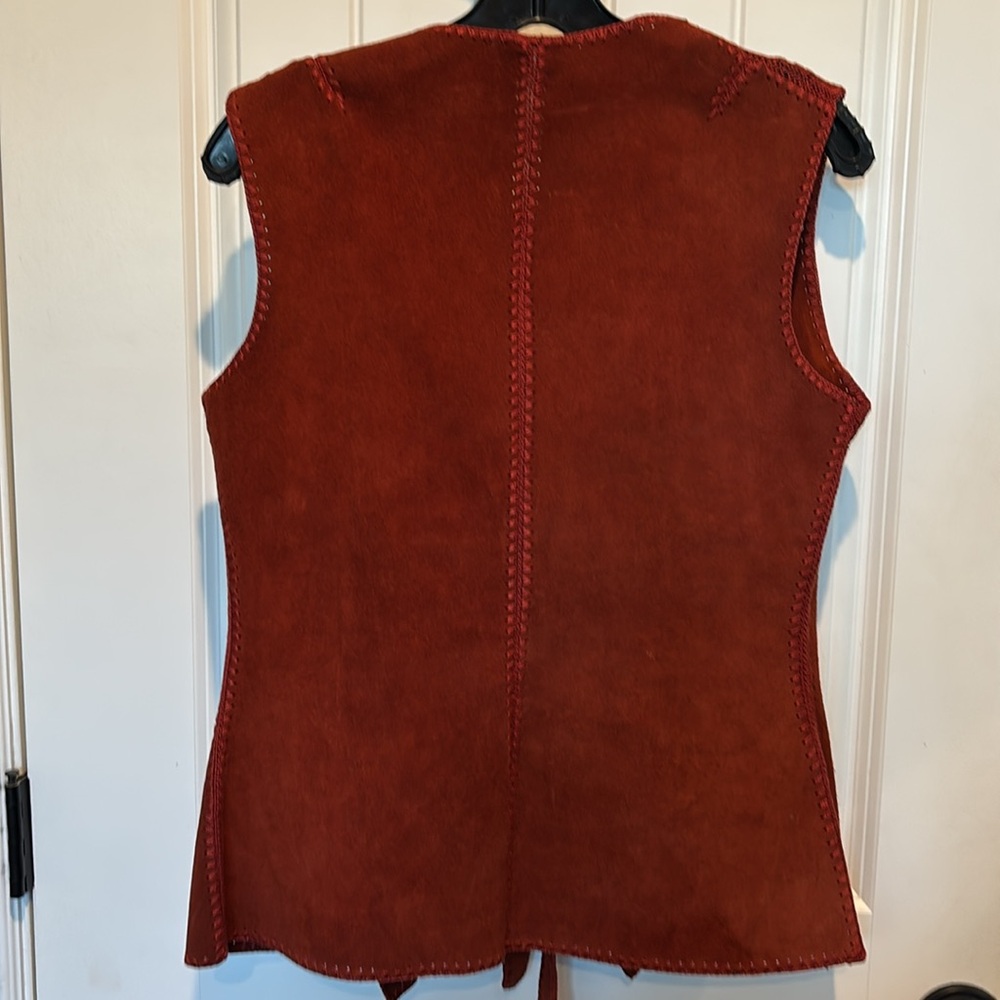 ❤️‍🔥Rare Vintage PUEBLO Navajo Suede Vest
Sm/M - Picture 5 of 15